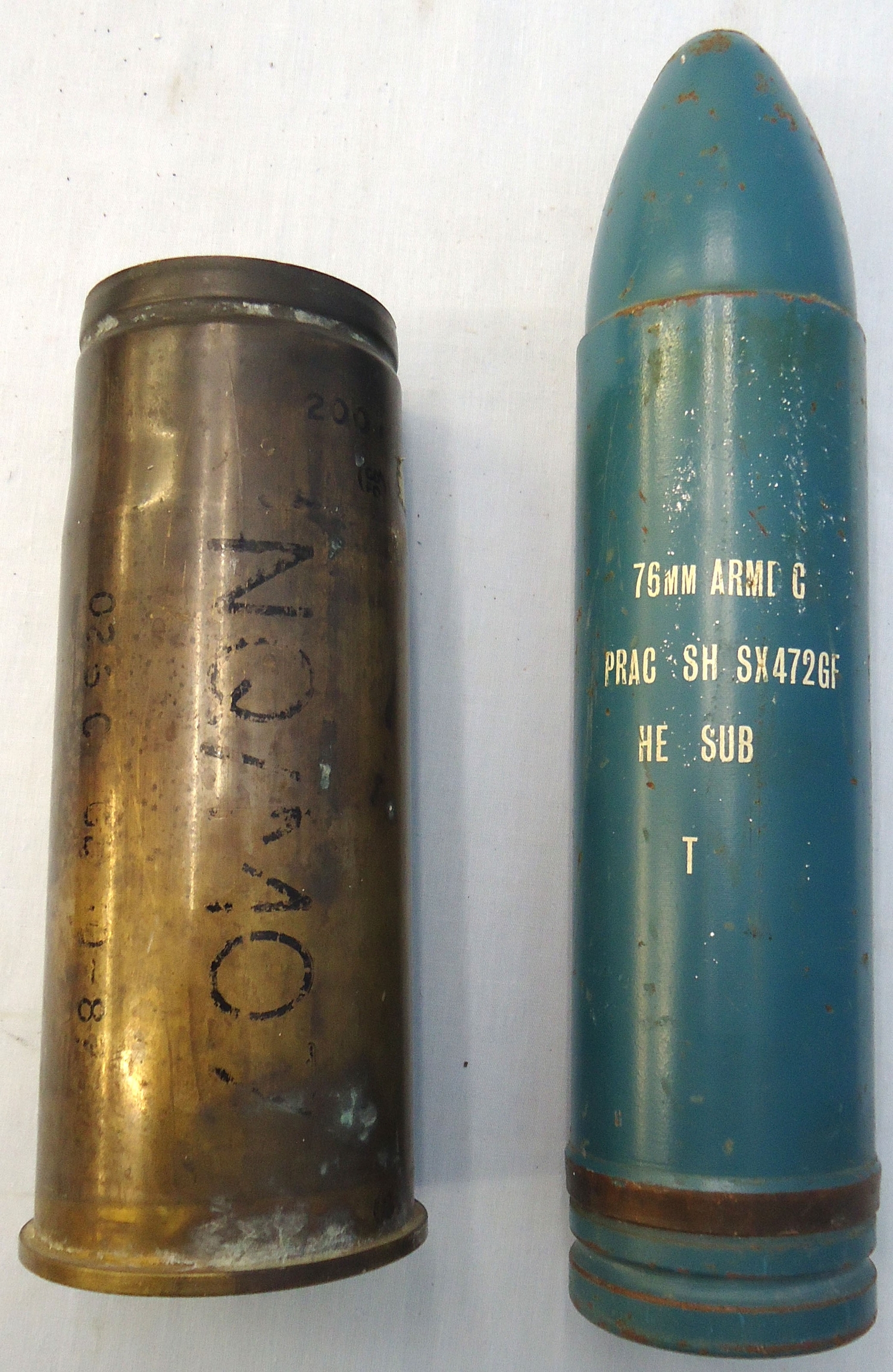 INERT DEACTIVATED. British, Unfired, 76mm ARMDC (76.2x230R) L23A1, Practice HESH/T (High Explosive Squash Head/Trace) Round For The Scorpion light Tank and Saladin Armoured Car. - O 2013 INERT DEACTIVATED. British, Unfired, 76mm ARMDC (76.2x230R) L23A1, Practice HESH/T (High Explosive Squash Head/Trace) Round For The Scorpion light Tank and Saladin Armoured Car. - O 2013  Other Ammunition 