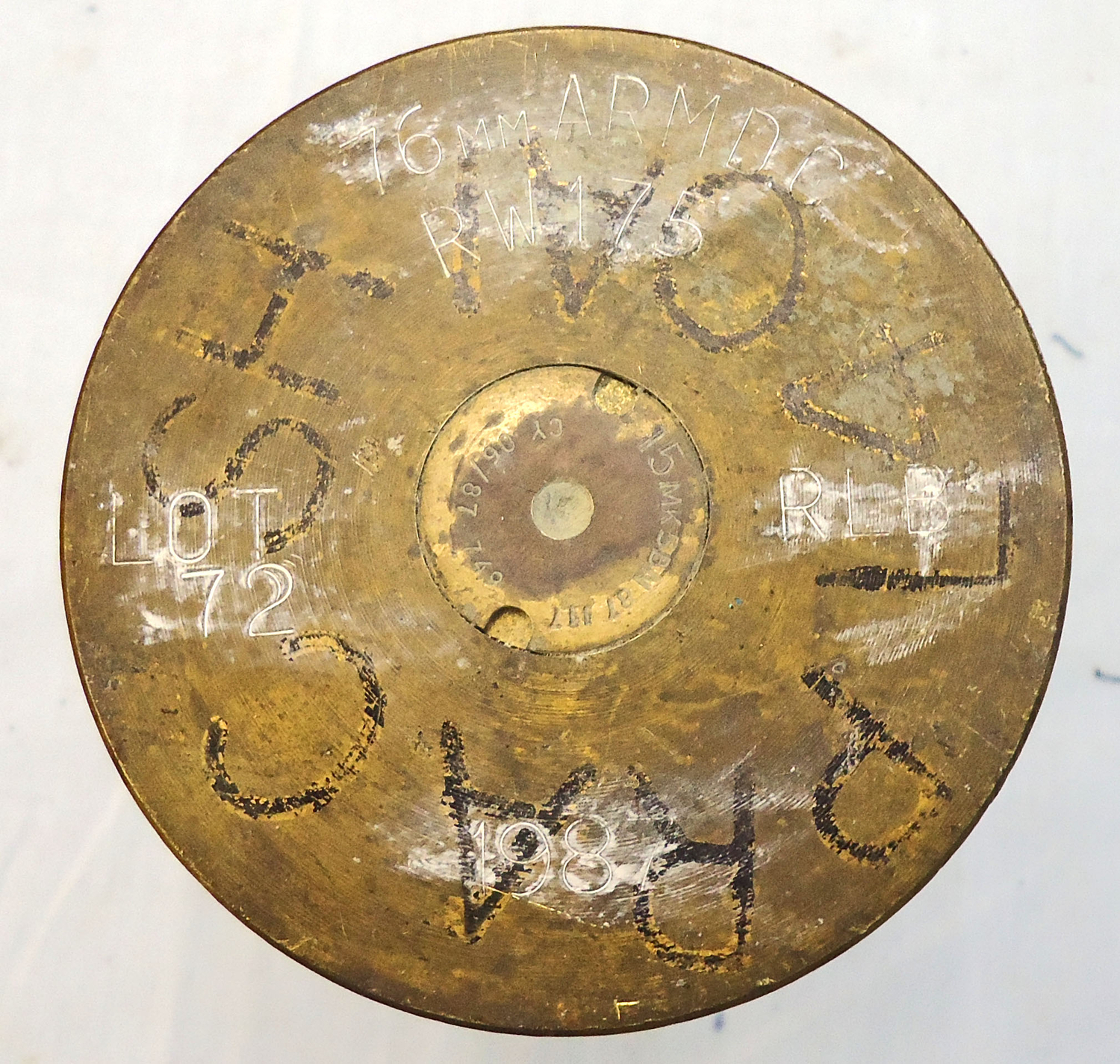 INERT DEACTIVATED. British, Unfired, 76mm ARMDC (76.2x230R) L23A1, Practice HESH/T (High Explosive Squash Head/Trace) Round For The Scorpion light Tank and Saladin Armoured Car. - O 2013 INERT DEACTIVATED. British, Unfired, 76mm ARMDC (76.2x230R) L23A1, Practice HESH/T (High Explosive Squash Head/Trace) Round For The Scorpion light Tank and Saladin Armoured Car. - O 2013  Other Ammunition - {CATEGORY}