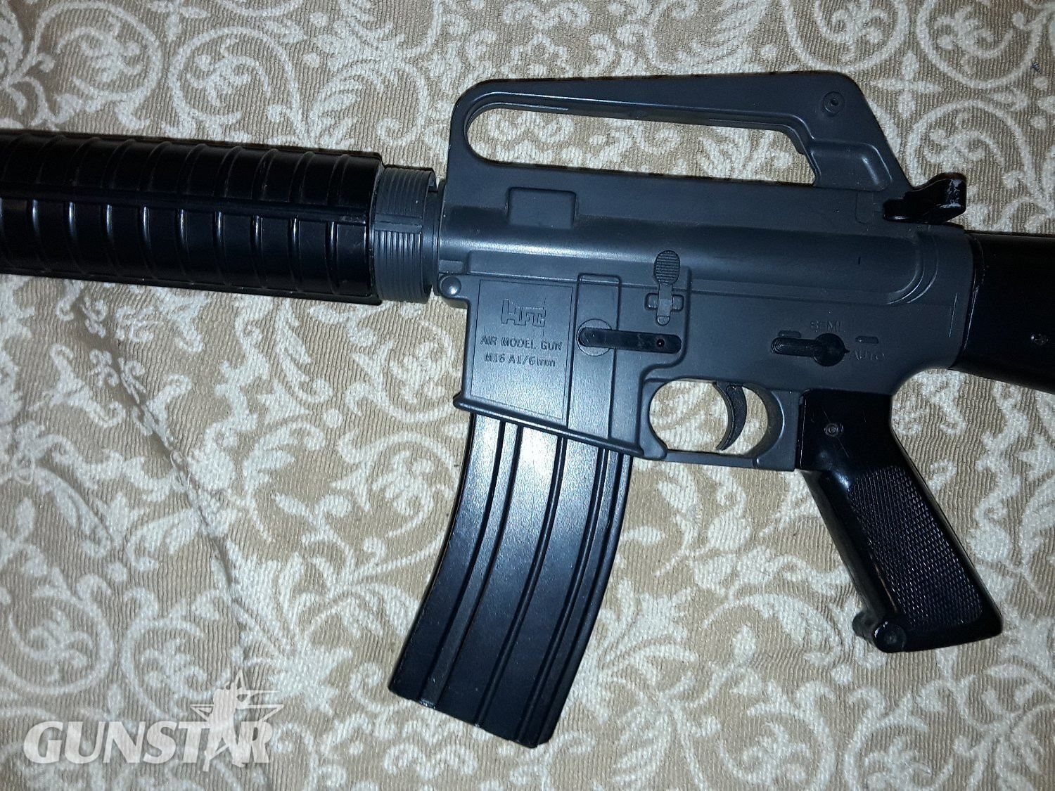 HFC AMERICAN M16 EX AIRSOFT NOW 'WALL HANGER' - Non-firing