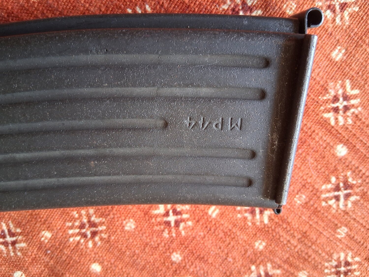 Antique & Militaria - {CATEGORY}