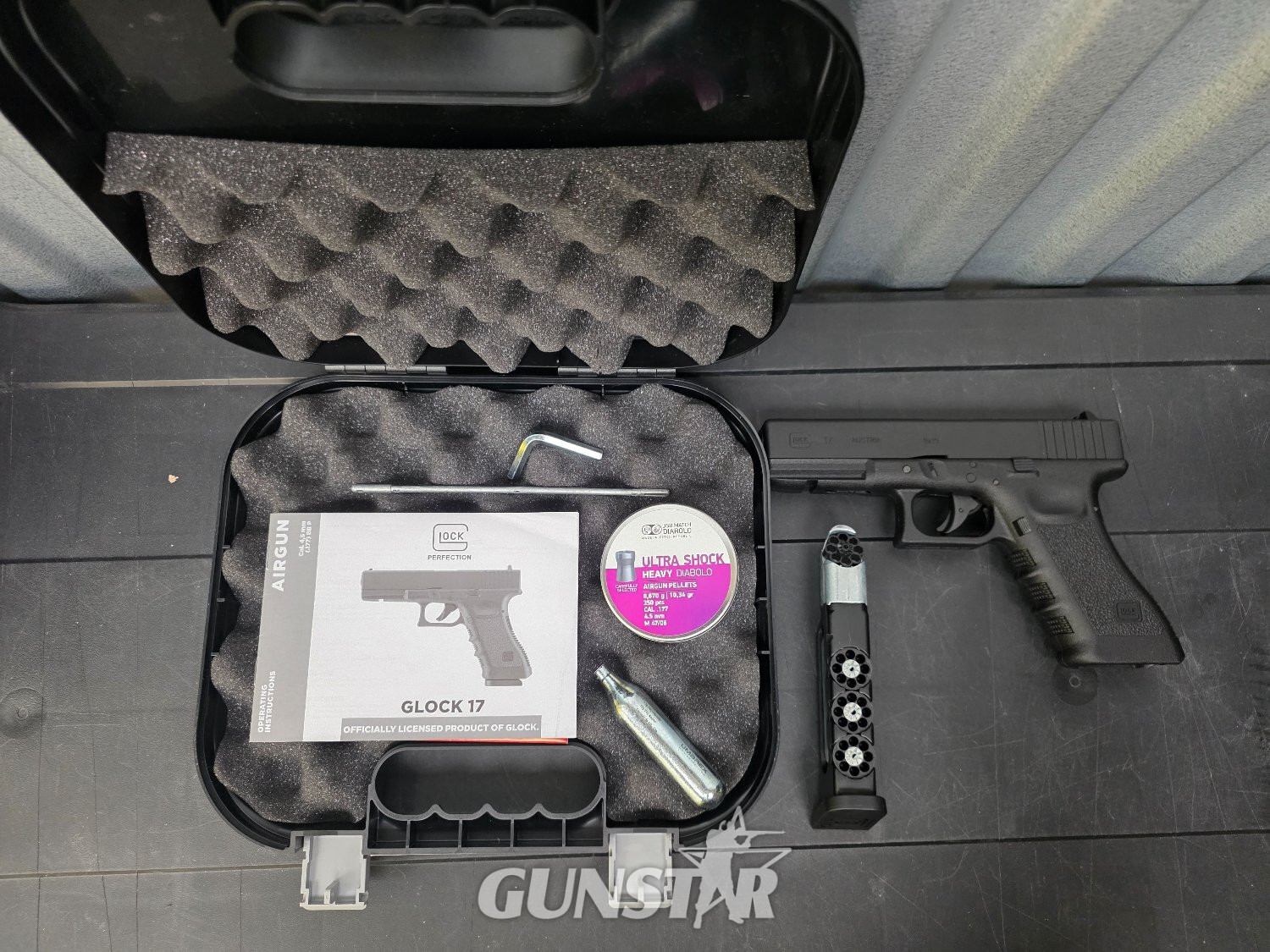 Umarex Glock 17 Dual Ammo .177 Semi Auto - {CATEGORY}