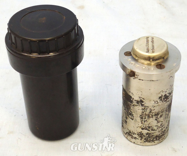 INERT DEACTIVATED, WW2, 1940 Dated German No 28B2 Bomb Fuse And Bakelite Transit Container. - O 1795 INERT DEACTIVATED, WW2, 1940 Dated German No 28B2 Bomb Fuse And Bakelite Transit Container. - O 1795  Other Ammunition - {CATEGORY} in 