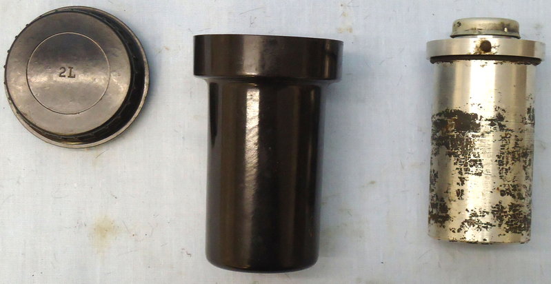 INERT DEACTIVATED, WW2, 1940 Dated German No 28B2 Bomb Fuse And Bakelite Transit Container. - O 1795 INERT DEACTIVATED, WW2, 1940 Dated German No 28B2 Bomb Fuse And Bakelite Transit Container. - O 1795  Other Ammunition - {CATEGORY}