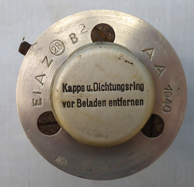INERT DEACTIVATED, WW2, 1940 Dated German No 28B2 Bomb Fuse And Bakelite Transit Container. - O 1795 INERT DEACTIVATED, WW2, 1940 Dated German No 28B2 Bomb Fuse And Bakelite Transit Container. - O 1795  Other Ammunition 