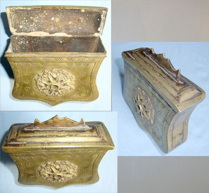  Ottoman Empire Palaskas Brass Cartridge Box The Hinged Lid & Attachment For Belt Palaskas Brass Cartridge Box The Hinged Lid & Attachment For Belt. Antique & Militaria