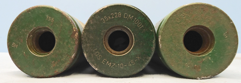 INERT DEACTIVATED. 3 x Oerlikon 35mm KDC (35x228) Practice Rounds. - O 1796 INERT DEACTIVATED. 3 x Oerlikon 35mm KDC (35x228) Practice Rounds. - O 1796  Other Ammunition - {CATEGORY} in 