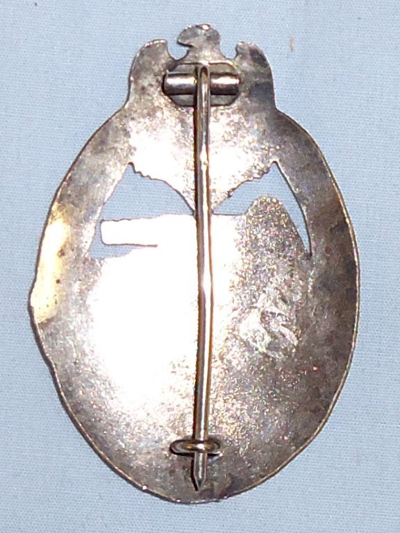  Nazi German Bronze Tank Battle Badge (Solid back). N 185. Nazi German Bronze Tank Battle Badge (Solid back). N 185. Antique & Militaria