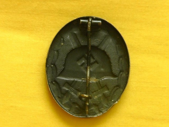 D.R.G.M. World war two German black wound badge. Antique & Militaria - {CATEGORY} in 
