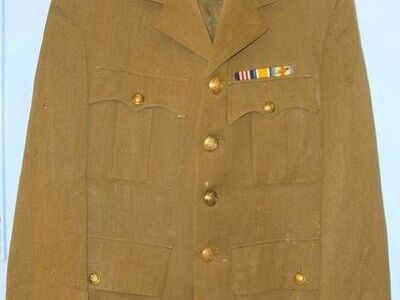 Gieves Ltd. 1918 British Officer's Uniform Khaki Jacket By Gieves Ltd To 2nd Lie 1918 British Officer's Uniform Khaki Jacket By Gieves Ltd To 2nd Lieutenant D.E. Clothing
