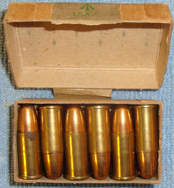 An inert service pack of .380 Revolver Cartridges. O 1630. An inert service pack of .380 Revolver Cartridges. O 1630.  Cartridges