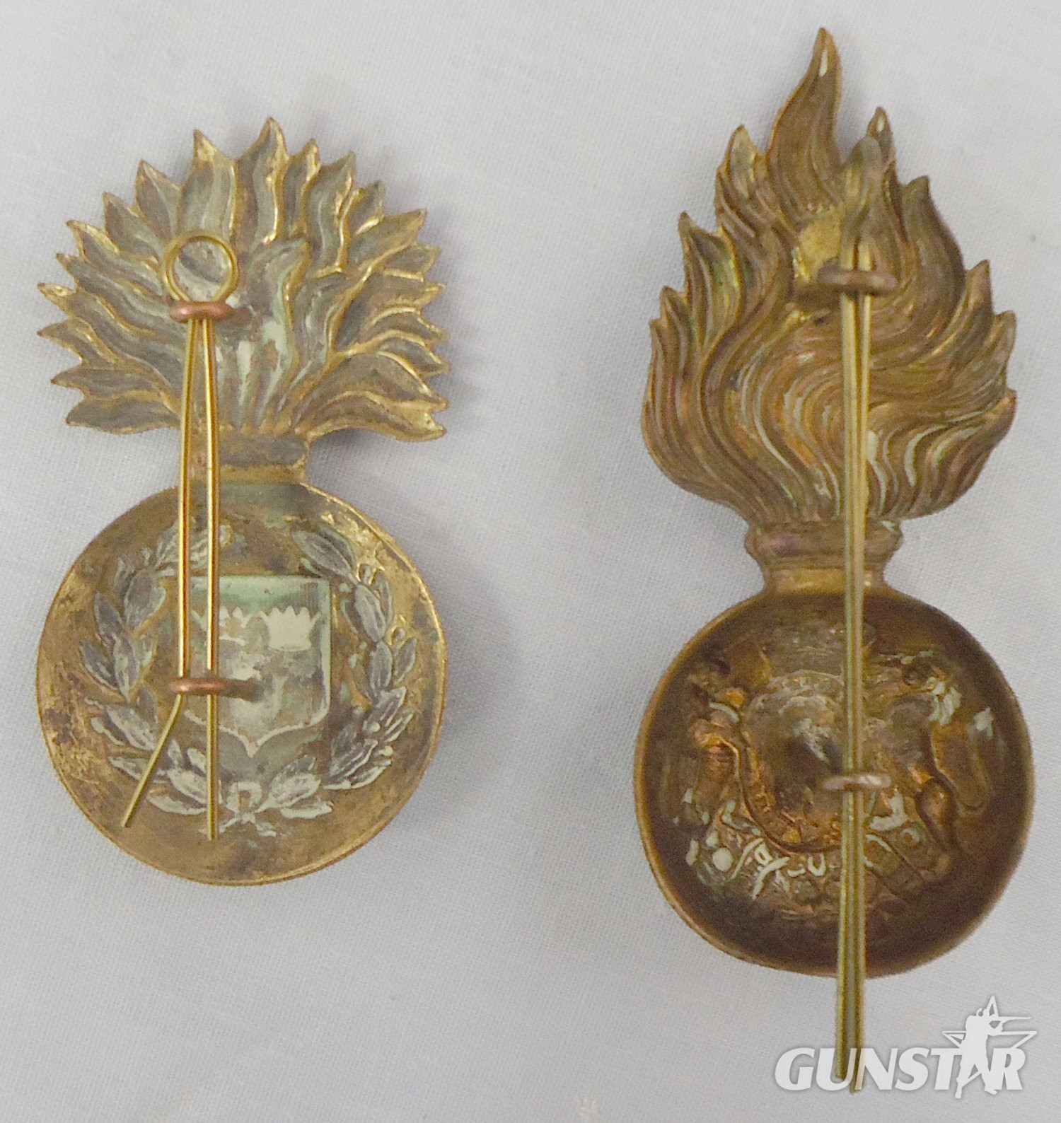  Pair* Original British Army ‘The Royal Scots Fusiliers’ Cap Badge & an ‘Irish Royal Fusiliers’ Victorian Glengarry Badge c1881-1896. 22434:7 Pair* Original British Army ‘The Royal Scots Fusiliers’ Cap Badge & an ‘Irish Royal Fusiliers’ Victorian Glengarry Badge c1881-1896. 22434:7 Antique & Militaria