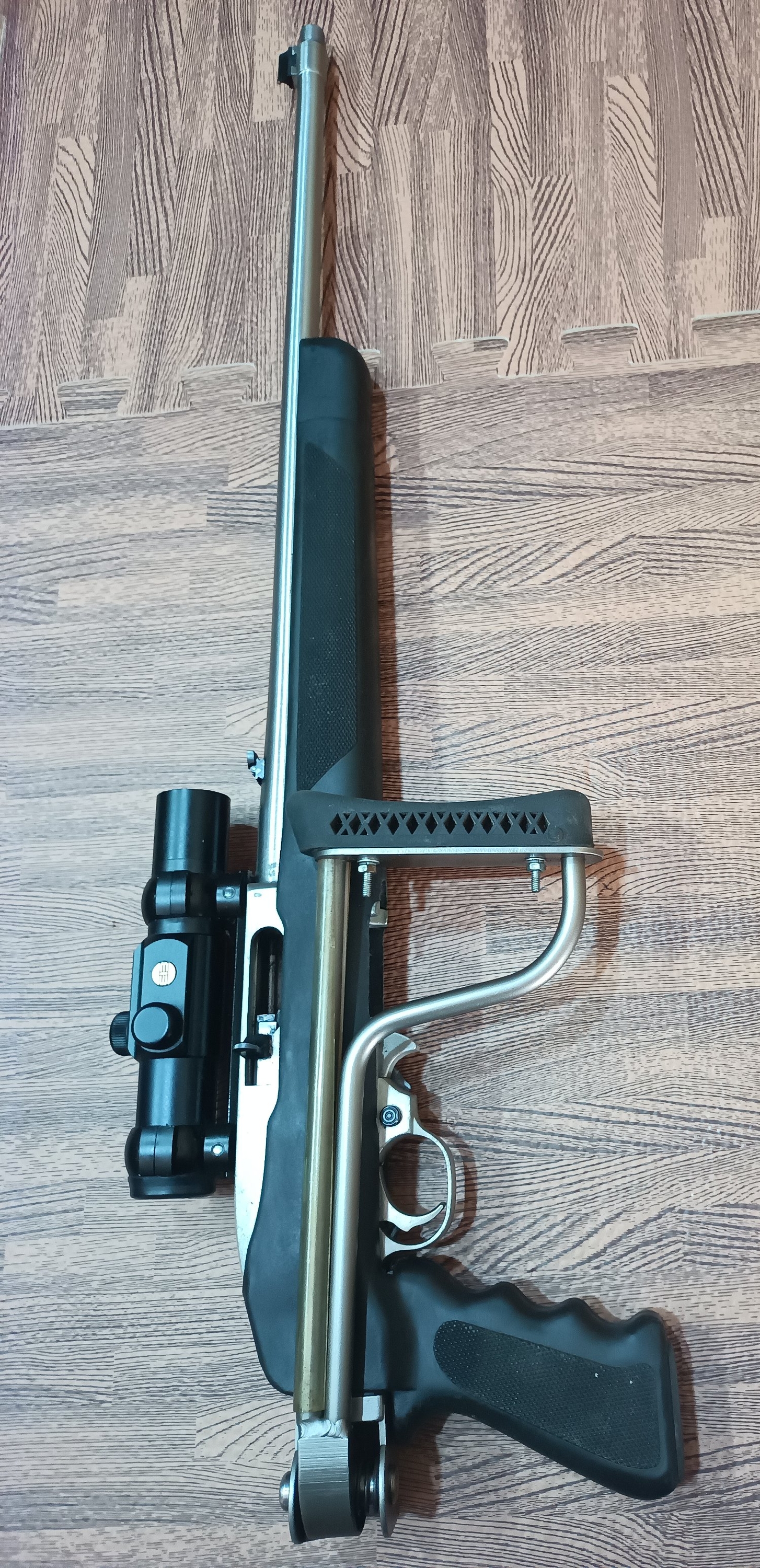 Ruger 10/22 Semi-Auto .22 Long Rifle (.22 LR) Rifle