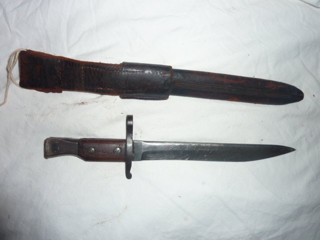  1916 WW1 Ross Rifle - Canada - Bayonet