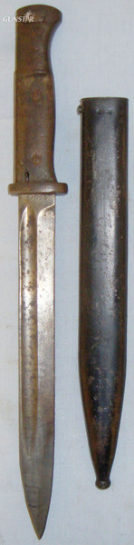  German ‘S84/98’ Bayonet with Wooden Grips & Scabbard. BAYO 557. Bayonet