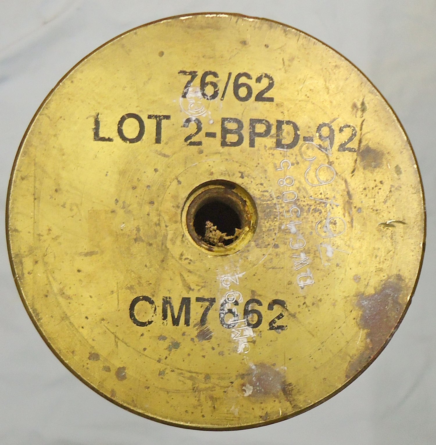 DEACTIVATED INERT. Unfired 76mm Oto Melara (76x636R) Practice High Explosive Round. - O 2303 DEACTIVATED INERT. Unfired 76mm Oto Melara (76x636R) Practice High Explosive Round. - O 2303 Various Other Ammunition 