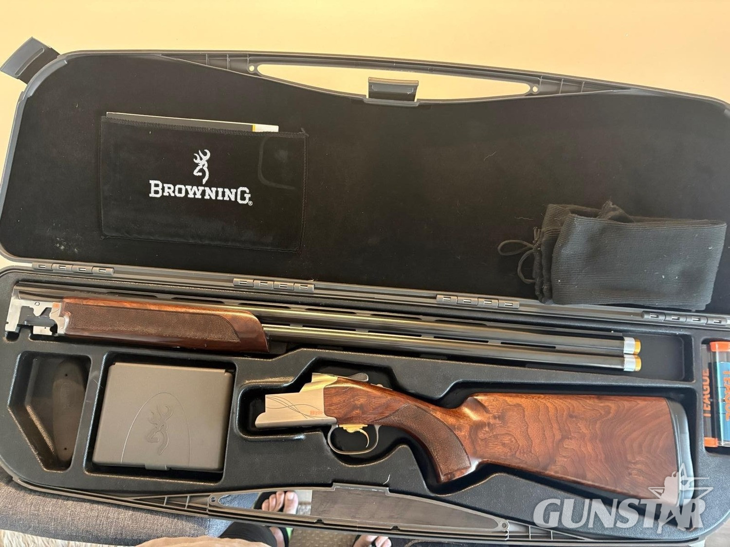 Browning B725 Sporter Over and Under 12 Bore/gauge in 