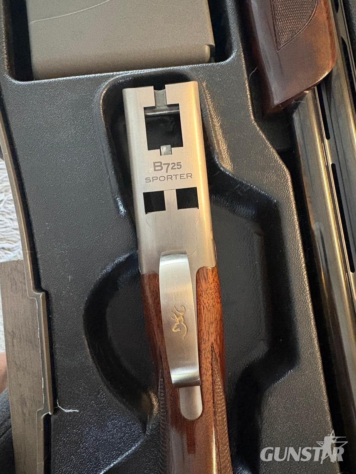  Browning B725 Sporter Over and Under 12 Bore/gauge