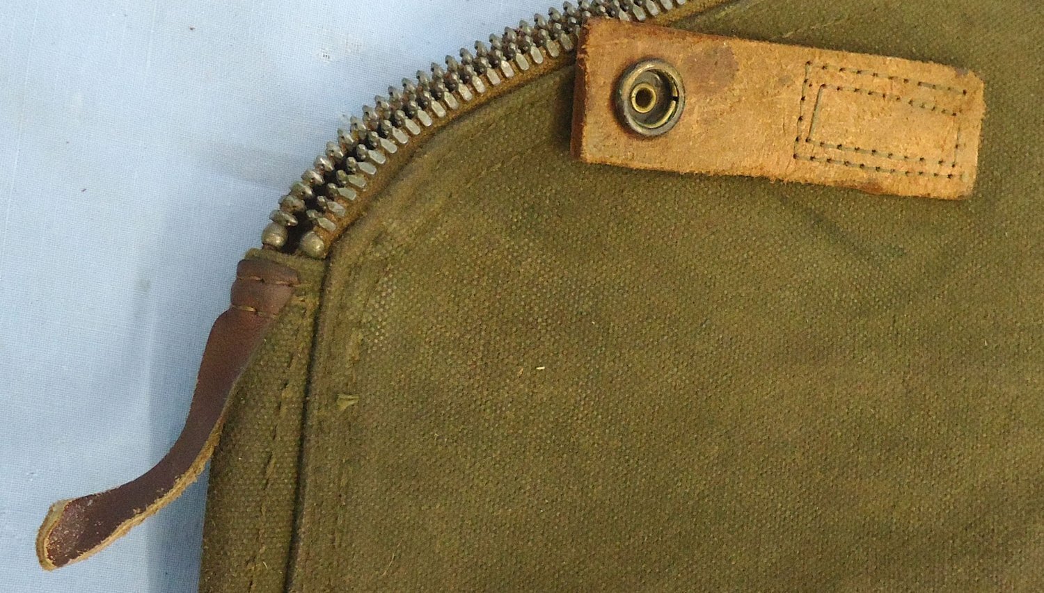 WW2, US Green Heavy Duck Canvas Carry/Transport Case for the Thompson M1928 and M1A1 Submachine Gun. MISC 1016 Various Machine Gun 