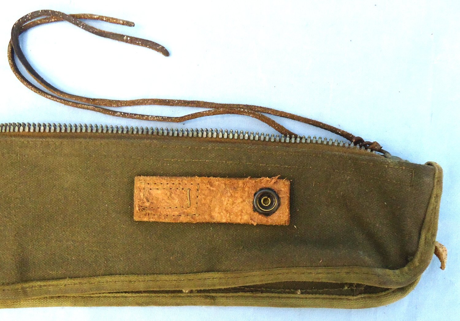 {CATEGORY} - WW2, US Green Heavy Duck Canvas Carry/Transport Case for the Thompson M1928 and M1A1 Submachine Gun. MISC 1016 Various Machine Gun in 