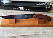 Buck Heritage Collection Limited Edition Hoodlum w/ Mahogany Stand /500 Hunting Knive