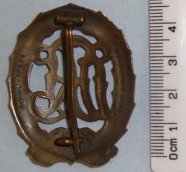 An Original Bronze German D.R.L.  Sports Badge 18623:5 An Original Bronze German D.R.L.  Sports Badge 18623:5 Antique & Militaria