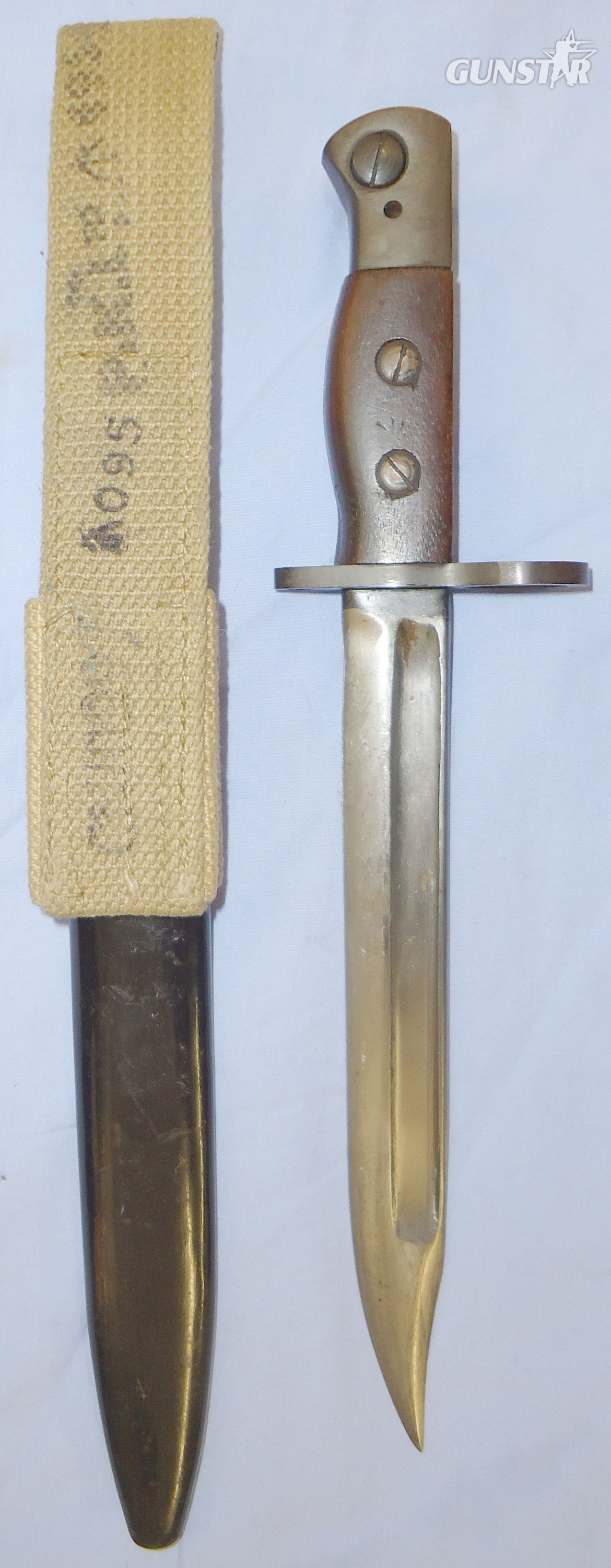  WWII British No. 5 Mk I (Jungle Carbine) Bayonet Scabbard and Webbing Frog. BAYO 483. Bayonet