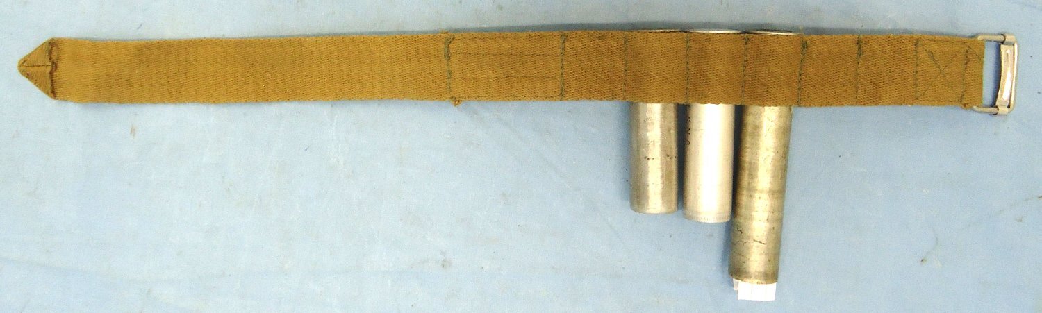 Antique & Militaria - {CATEGORY}