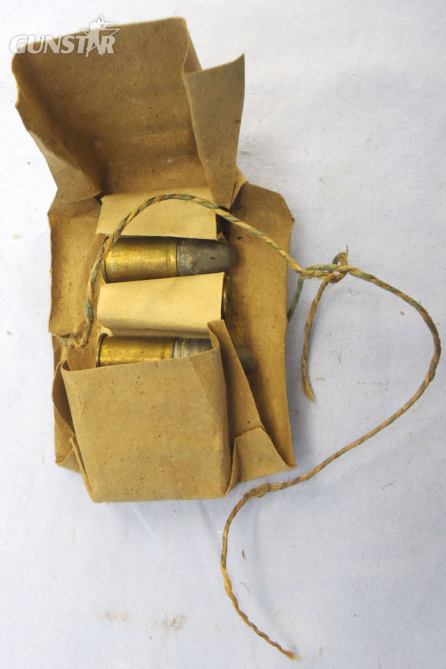 INERT DEACTIVATED. British, WW1, 1916 Dated .455 Webley Revolvers 6 Round Service Pack. - O 2298 INERT DEACTIVATED. British, WW1, 1916 Dated .455 Webley Revolvers 6 Round Service Pack. - O 2298 Various Other Ammunition 