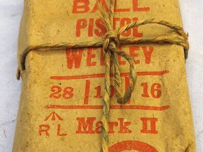 INERT DEACTIVATED. British, WW1, 1916 Dated .455 Webley Revolvers 6 Round Service Pack. - O 2298 INERT DEACTIVATED. British, WW1, 1916 Dated .455 Webley Revolvers 6 Round Service Pack. - O 2298 Various Other Ammunition