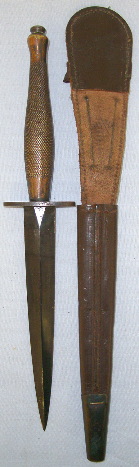  WW2 British WD 2nd Pattern B2 Fairbairn Sykes FS Commando Fighting Knife & Scabbard. ED 2179 Knive