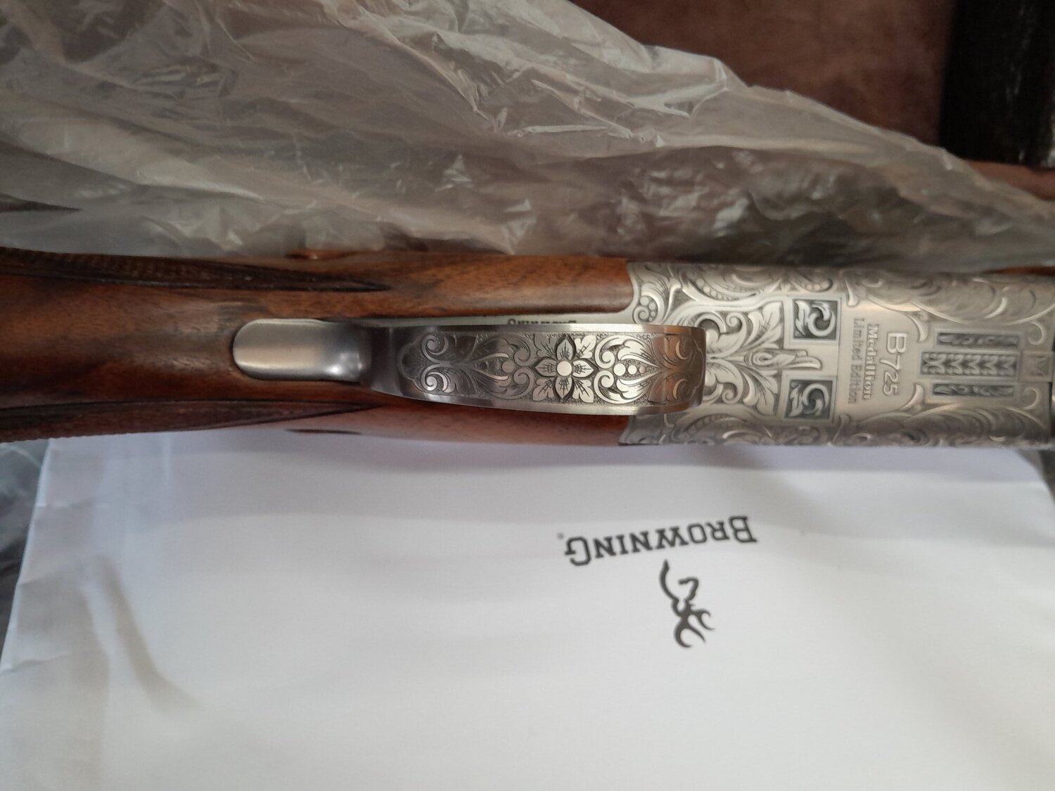 Browning B725 HTG Medallion Silver Over and Under 20 Bore/gauge