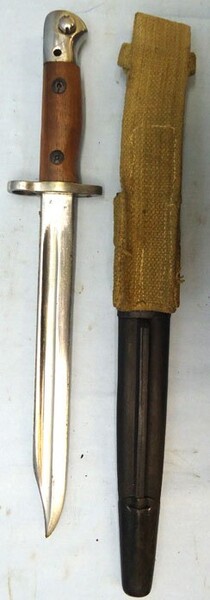 India Pattern Bayonet, Scabbard And Frog Bayonet