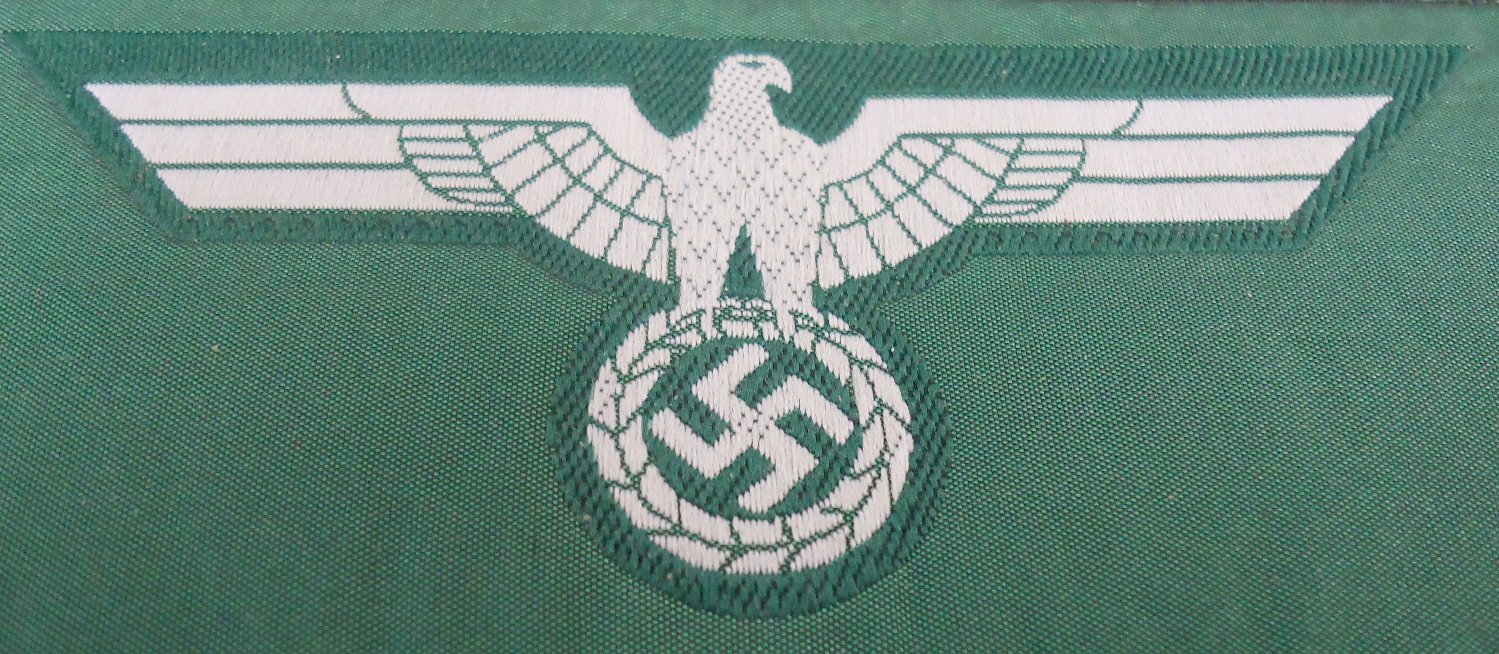 Original* Unissued Heer M40 BeVo Breast Eagle. N 113. Original* Unissued Heer M40 BeVo Breast Eagle. N 113.  Antique & Militaria