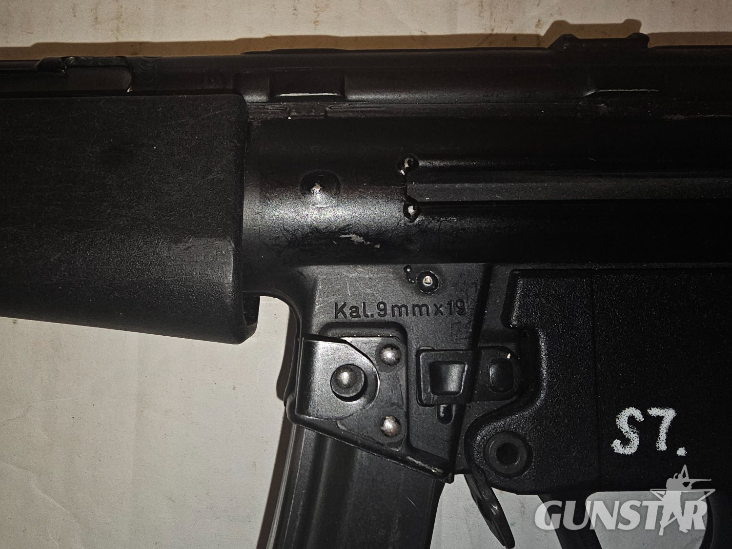 H&K MP5 Submachine Gun None  Submachine Gun