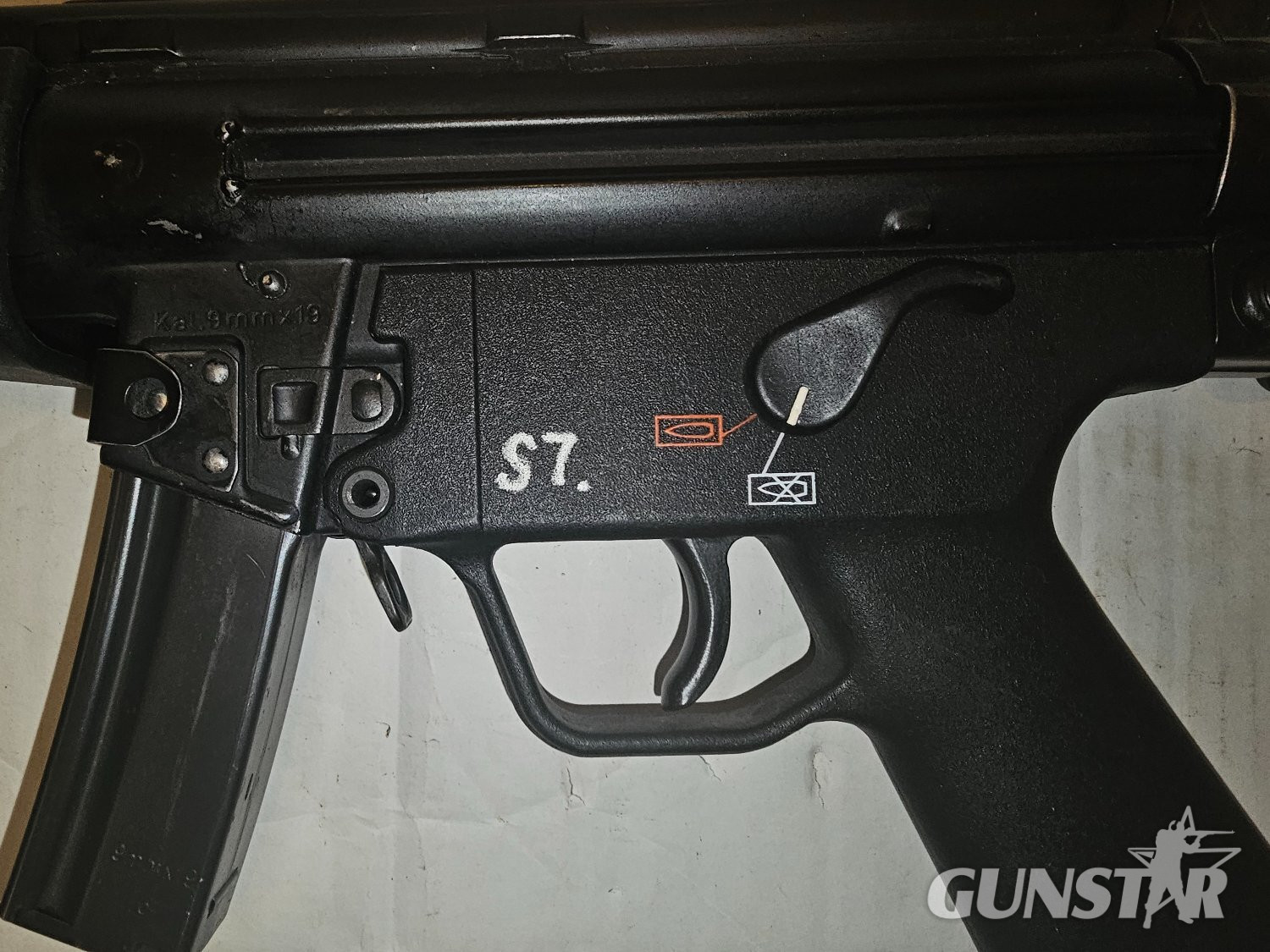  H&K MP5 Submachine Gun None  Submachine Gun