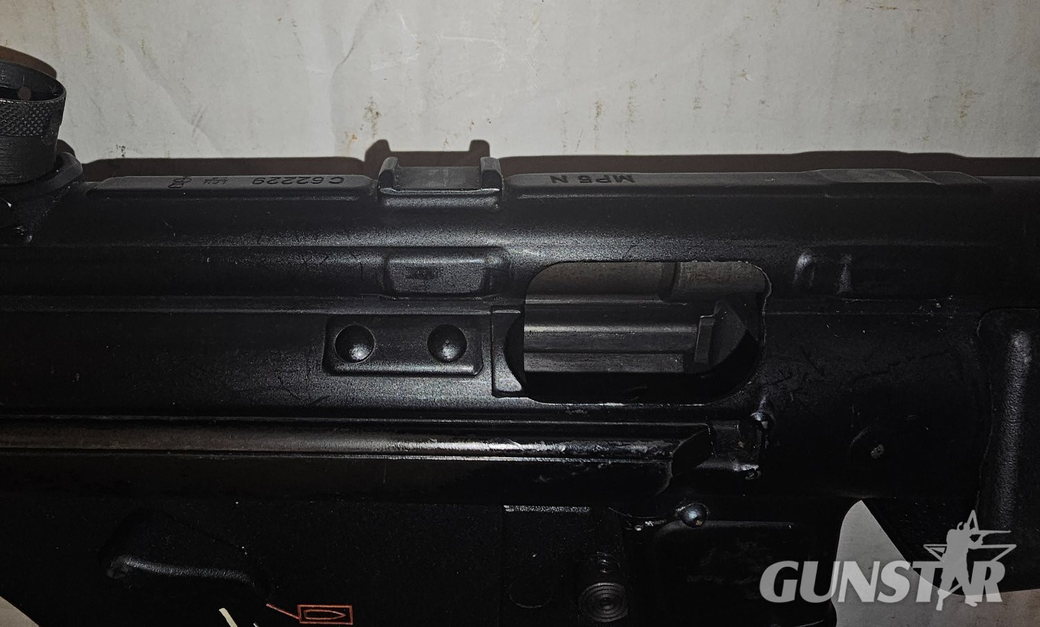 H&K MP5 Submachine Gun None  Submachine Gun 