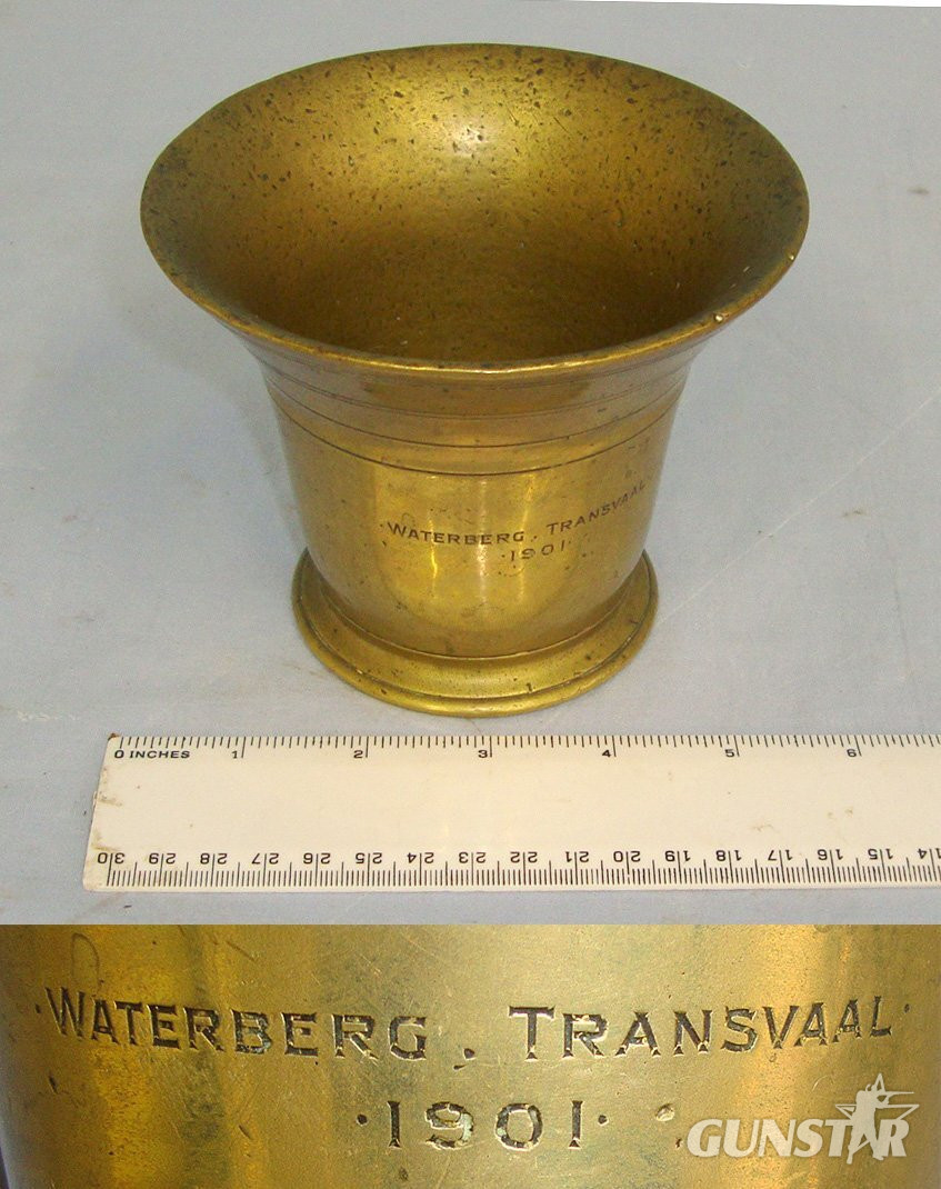 Antique & Militaria in 