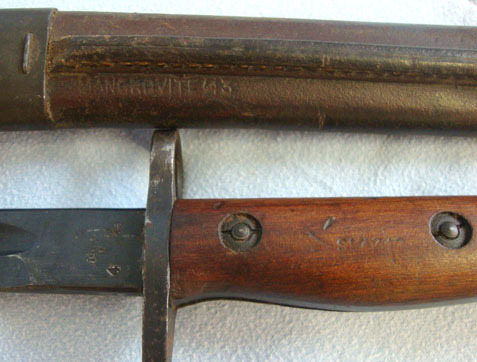  Australian 1907 Pattern, 4th Pattern, Bayonet with 'SLAZ' Marked Grips and Scabb Bayonet