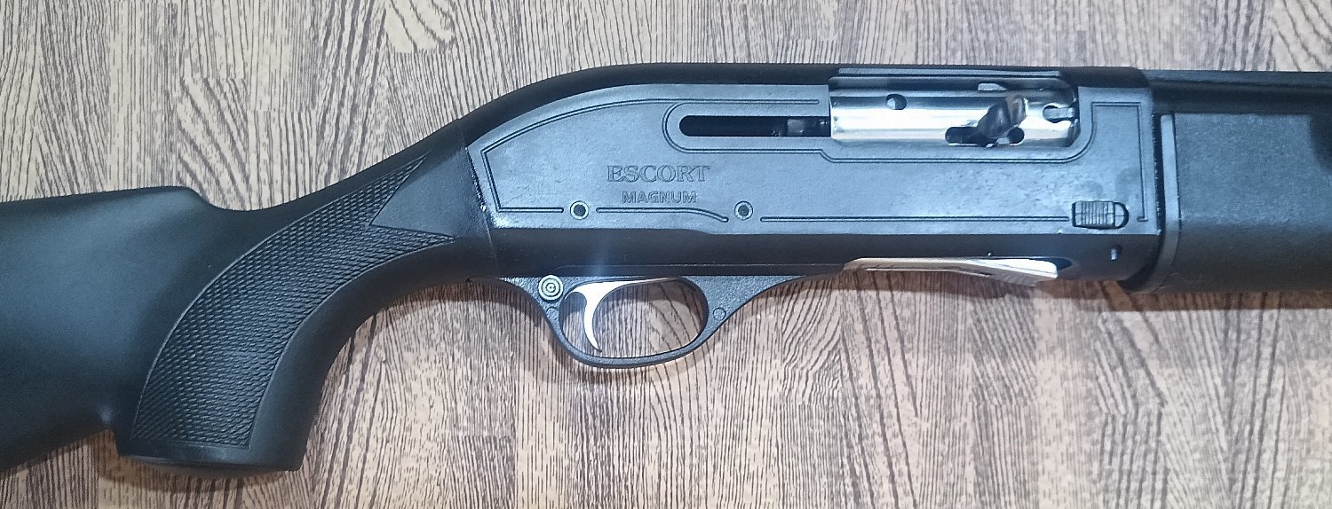 Hatsan Arms Escort Magnum Semi-Auto 12 Bore/gauge - {CATEGORY}