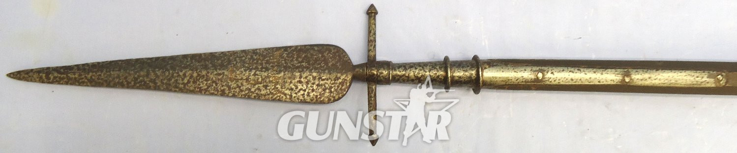 Antique & Militaria 
