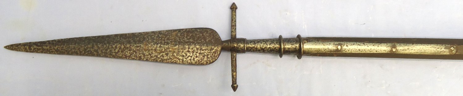 Antique & Militaria 