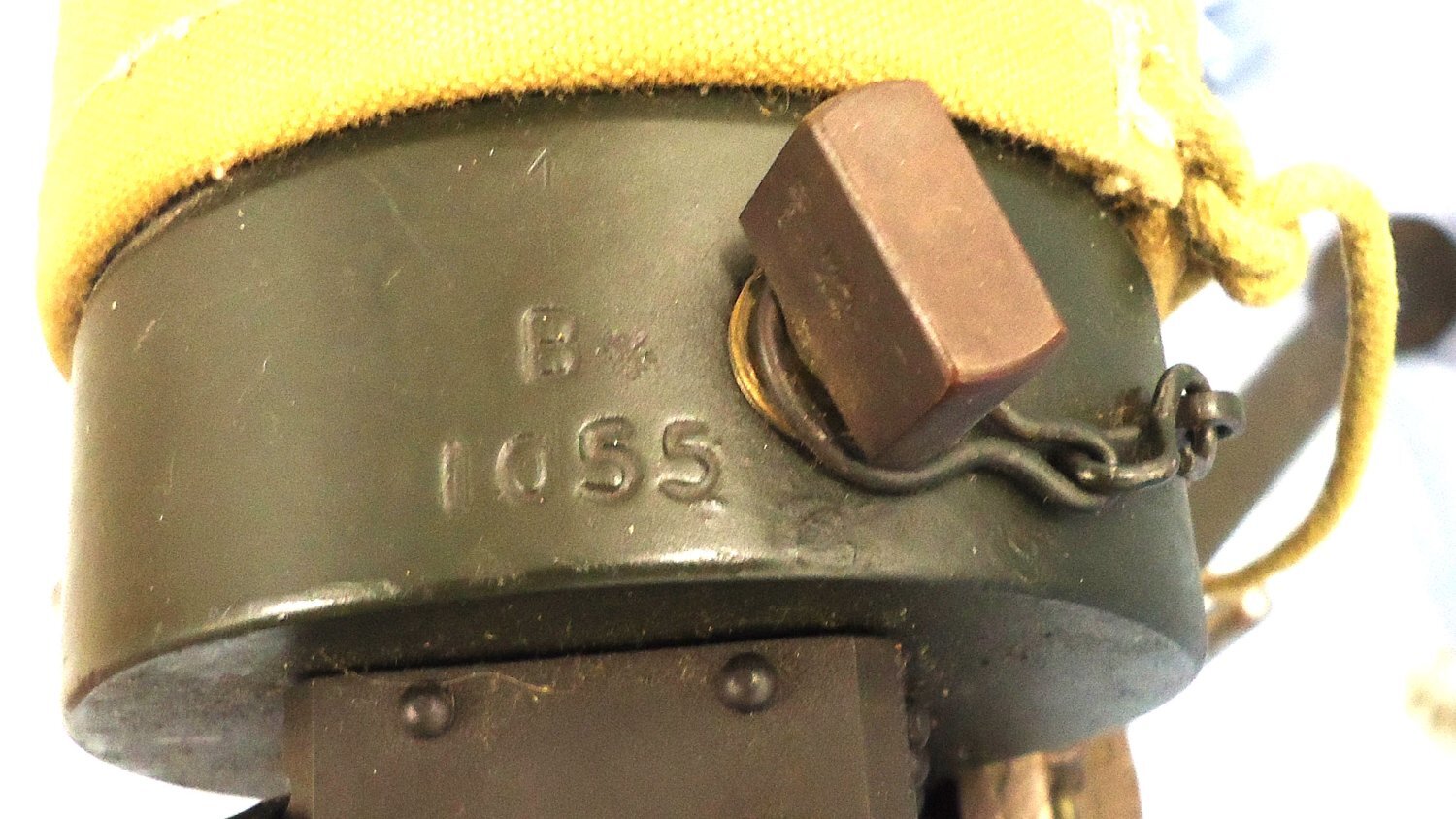 {CATEGORY} - Vickers .303 Calibre Heavy Machine Gun, Linlithgow Manufacture in 1944, MK IV Cradle/Pintle By RH & S, Tripod, Condenser Tin. Condenser Adaptor, Hose, Ammunition Tin and Inert rounds in a Webbing Belt & Wooden Transit Boxes. **EARLY UK 1995 DEACTIVATION C Various Machine Gun in 