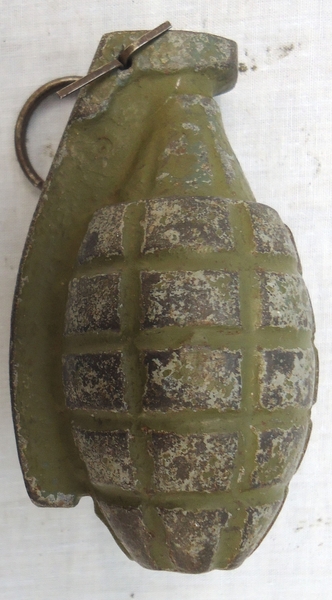 INERT DEACTIVATED. Original American Pineapple Mk 2 High Explosive Practice Hand Grenade. - O 1667 INERT DEACTIVATED. Original American Pineapple Mk 2 High Explosive Practice Hand Grenade. - O 1667  Other Ammunition