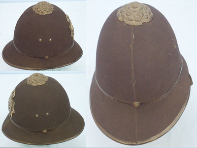 Kings Crown WW2 Oldham Borough Police Helmet With Night Time Helmet Plate And Fitting. - POL 353 Kings Crown WW2 Oldham Borough Police Helmet With Night Time Helmet Plate And Fitting. - POL 353 Clothing
