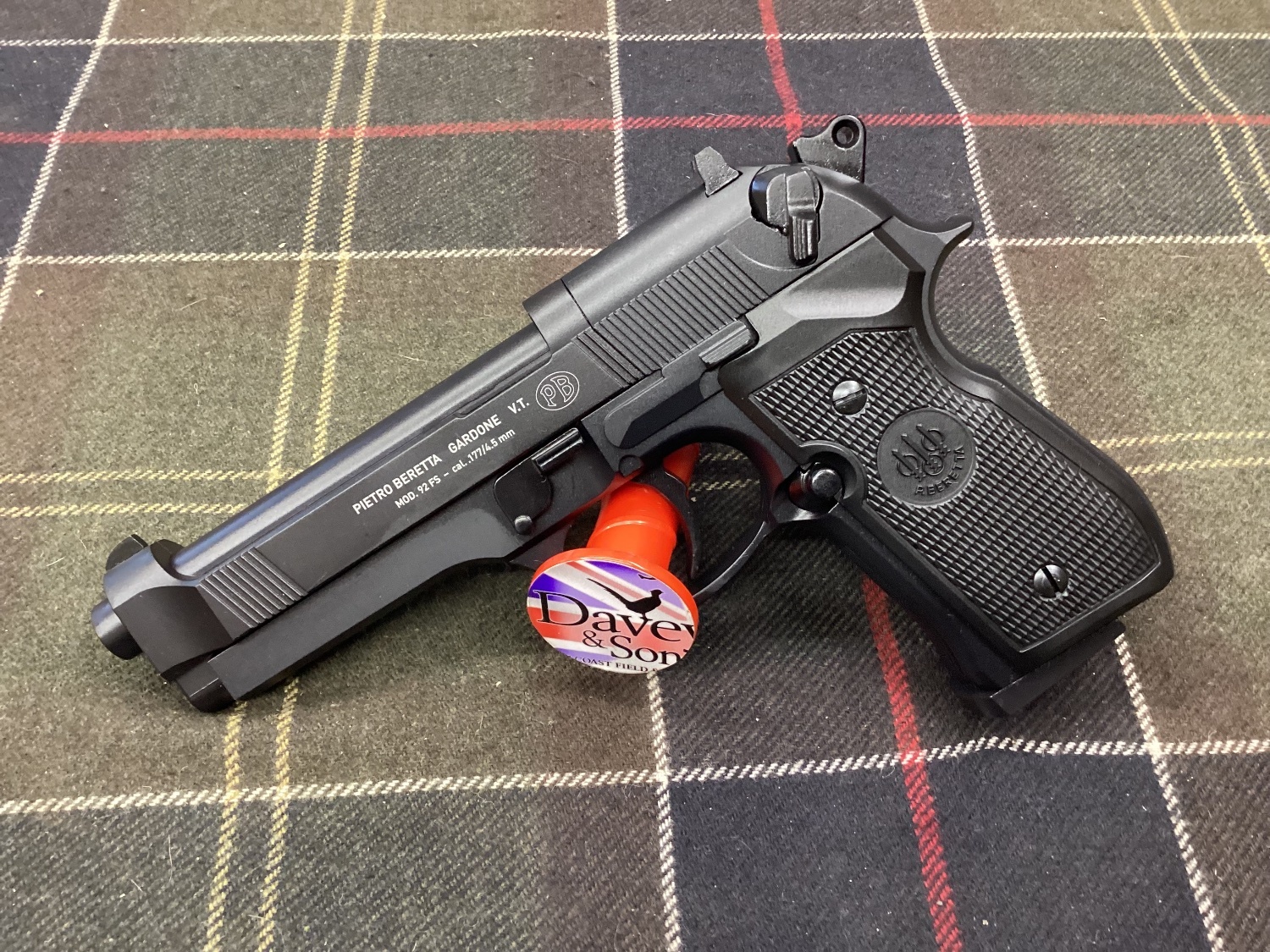 Umarex BERETTA 92-FS-BLK CO2 .177