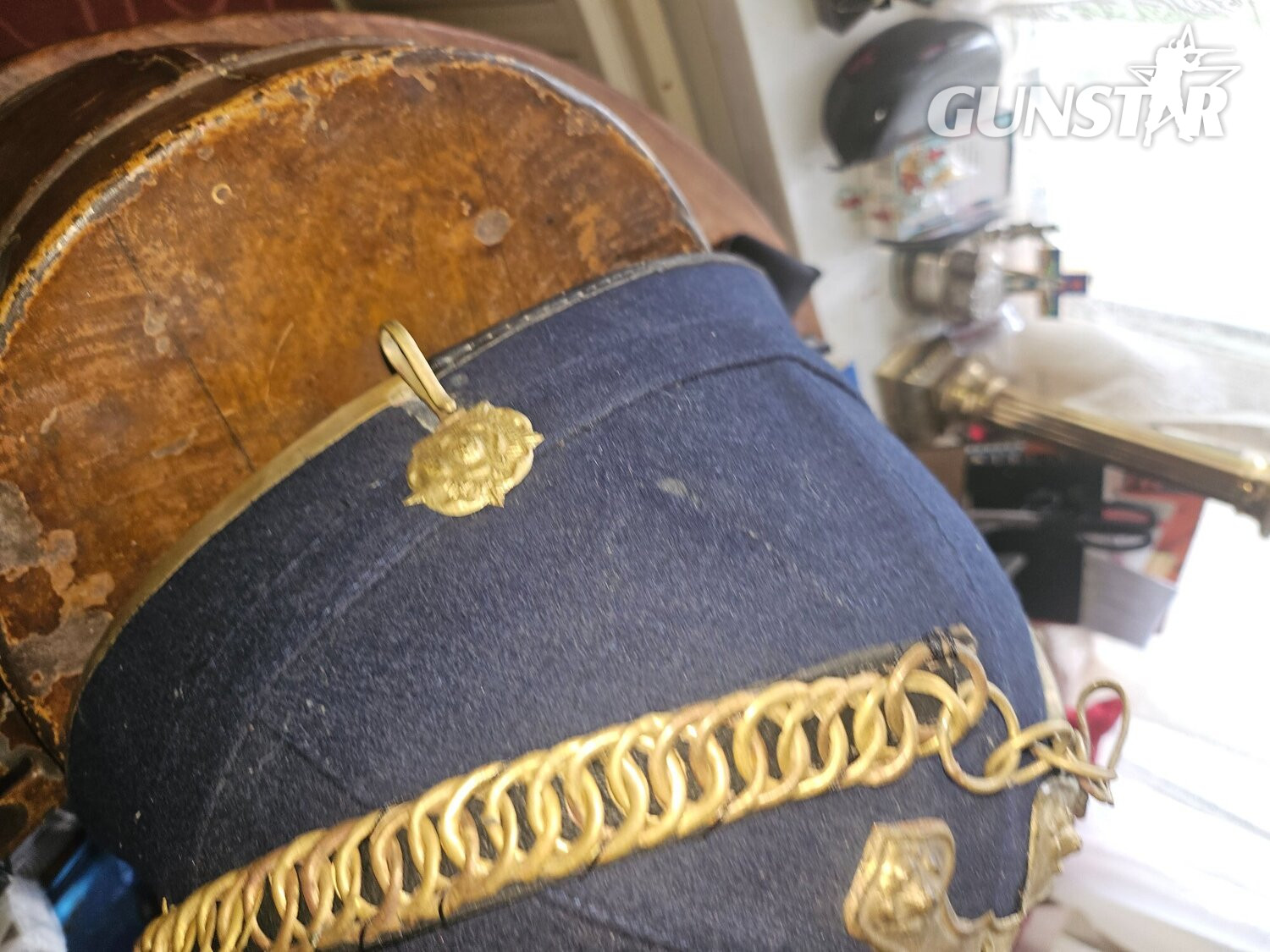 Antique & Militaria - {CATEGORY} in 