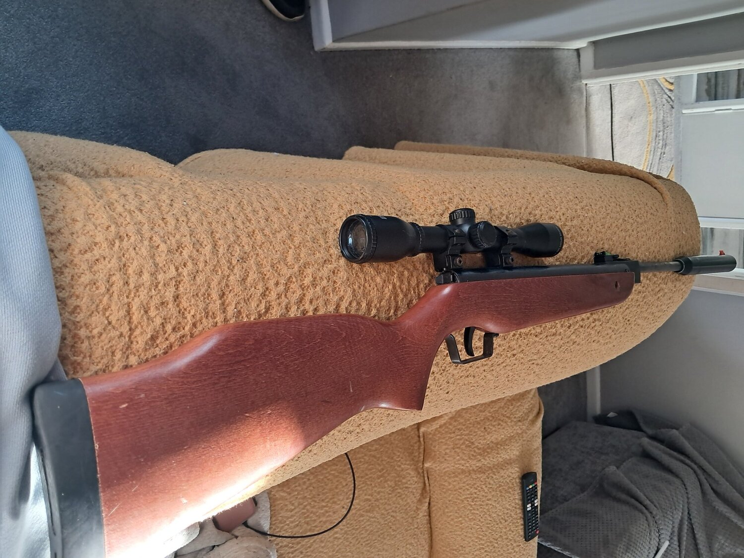 Comet.a mod 220 break barrel  air rifle  Comet.a .22 - {CATEGORY}