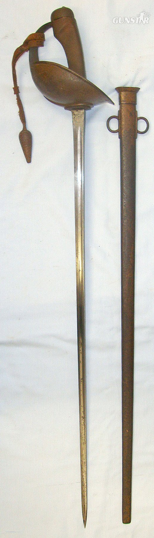 AS FOUND**WW1 1915 British Officer’s WD Enfield 1908 Pattern Heavy Cavalry Troopers Sword With Leather Cord & Acorn Portepee & Scabbard. ED 3043 Sword in 