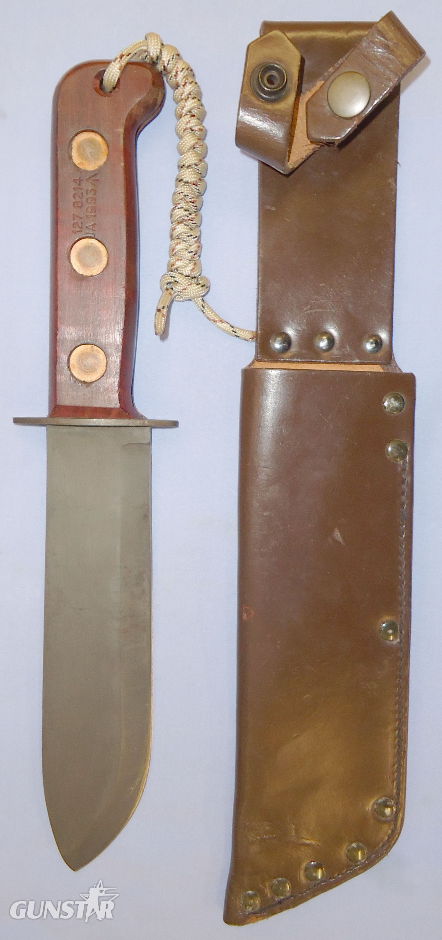 Mint/Un-Issued* Type D Survival Knife and Sheath. 22520. Other Blade in 