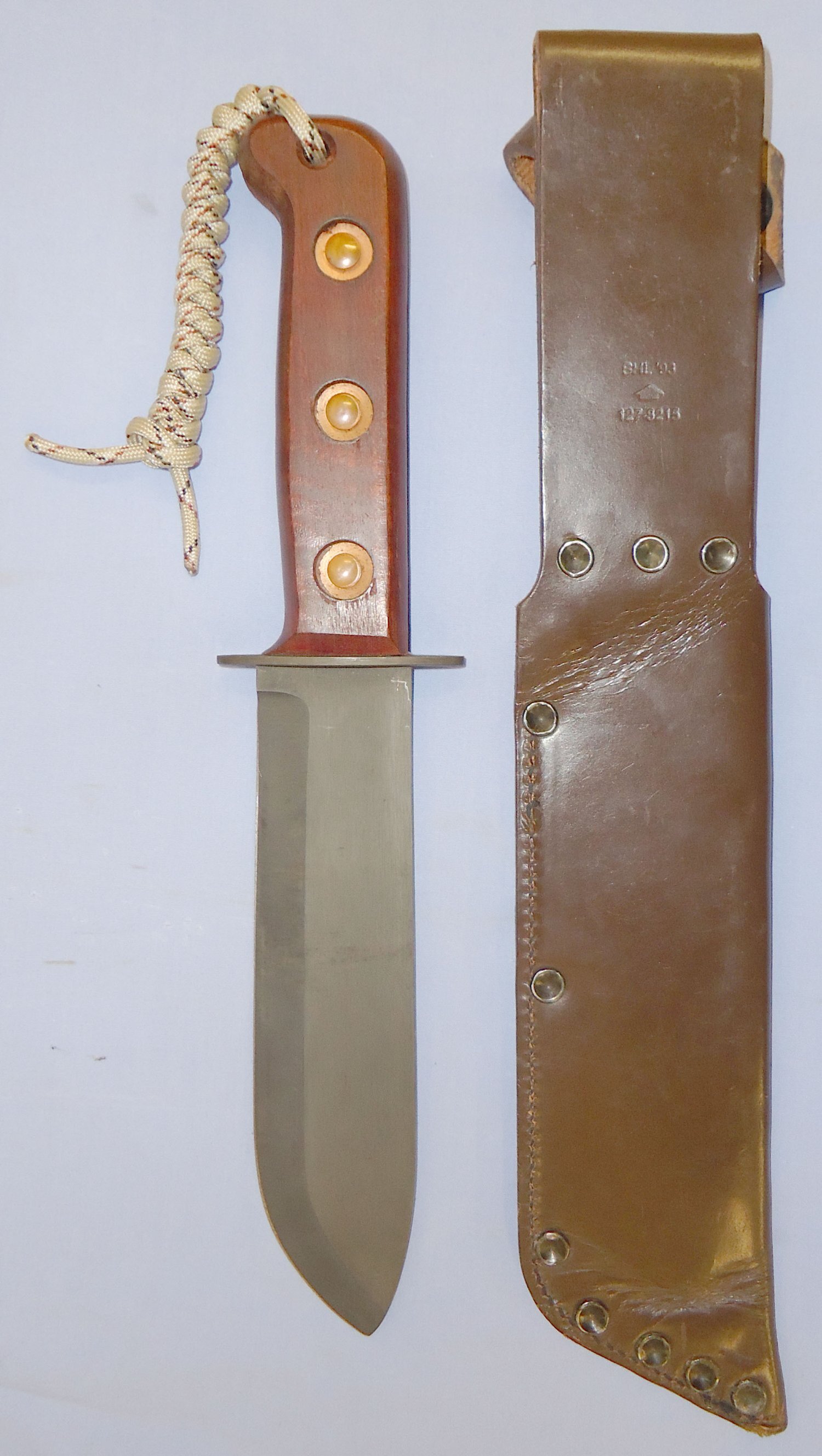  Mint/Un-Issued* Type D Survival Knife and Sheath. 22520. Other Blade